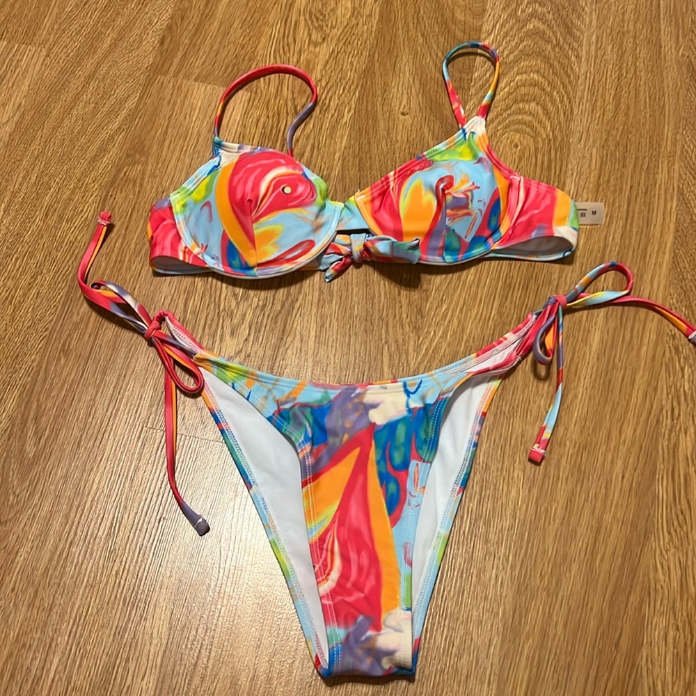 SHEIN Multicolor Swirl Tie-Side Bikini Set